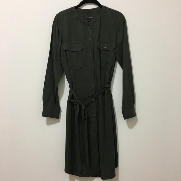 Banana Republic Dresses & Skirts - Banana Republic long sleeve midi olive dress Sz6 Banana Republic Dresses & Skirts - Banana Republic long sleeve midi olive dress Sz6